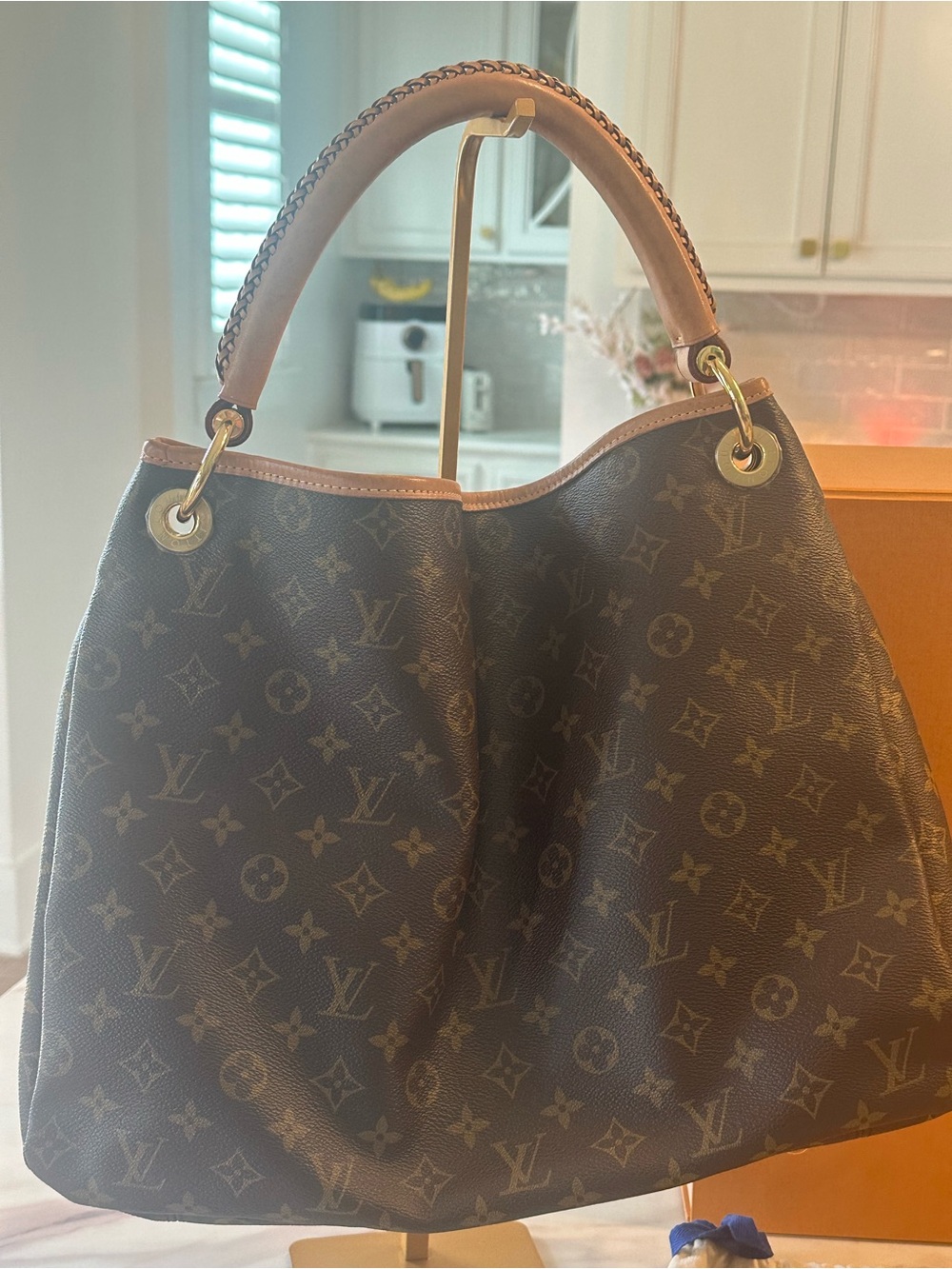 Louis Vuitton Artsy MM Monogram Canvas Shoulder Hobo in Brown